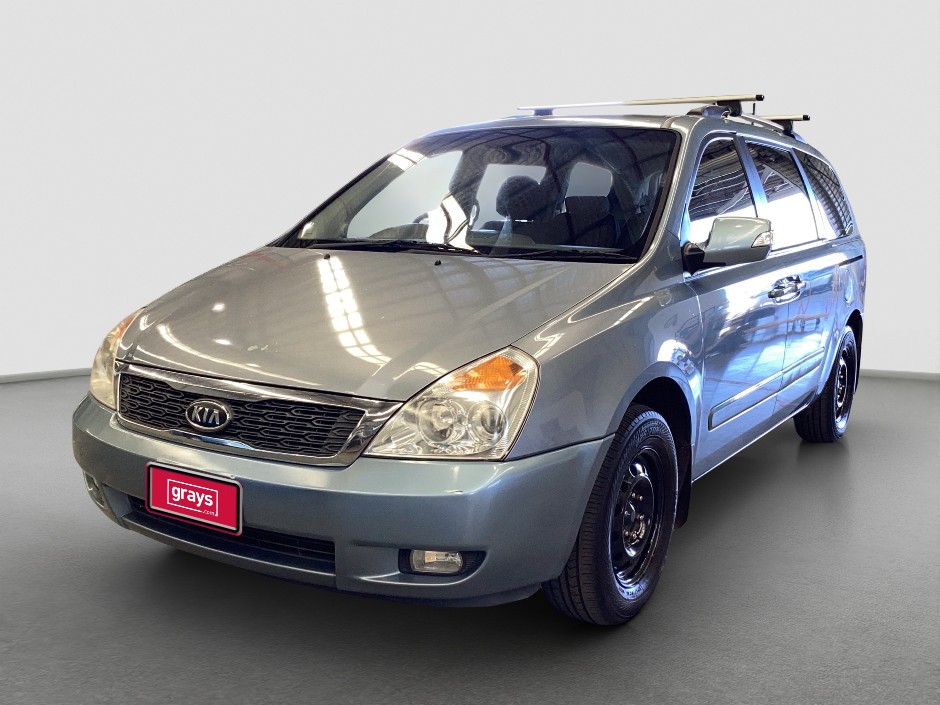 2012 Kia Grand Carnival Si Petrol