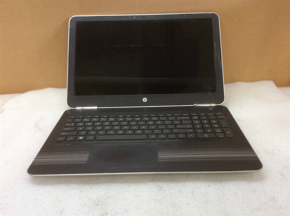 HP 15-aw013AX Laptop AMD A9-9410 8GBRAM 128GB Silver