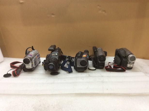 JVC GR-SXM460A/GR-SXM27EA&Panasonic NV-RX37A&Sony CCD-TR511E (Lot of 5)