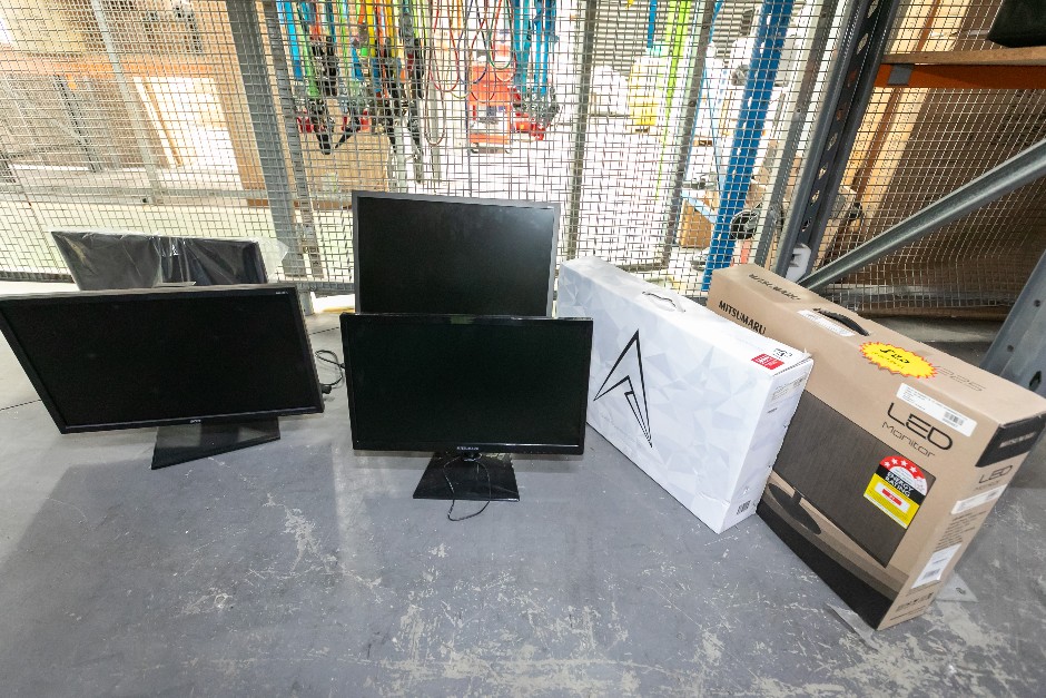 <p>LED Monitors</p>