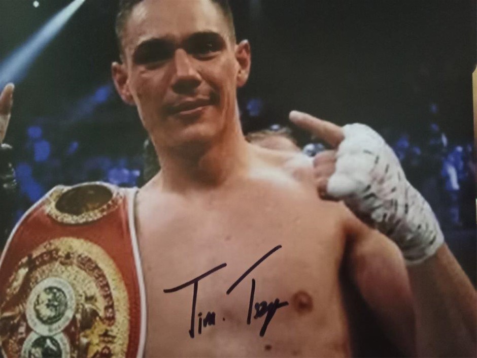 TIM TSZYU SIGNED BOXING PHOTO
