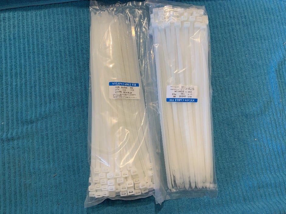<p>20 x Packets of Nylon Cable Ties, 100 per Packet (Unused)</p>