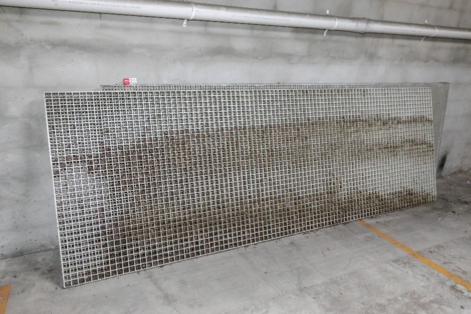 <p>Sharp Fibre Glass Reinforced Grating Panels</p>