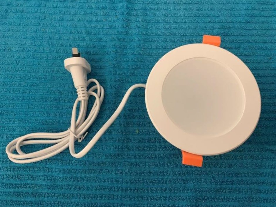 10 x Lite 9W LED Dimmable Down Lights (Unused)