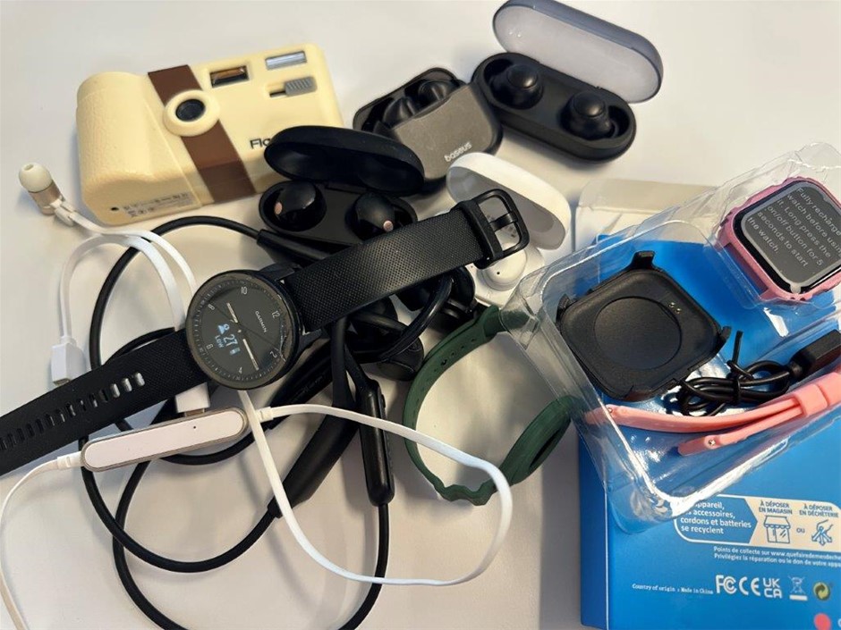 Assorted Electronic items incl: bluetooth earbuds, digital camera & more