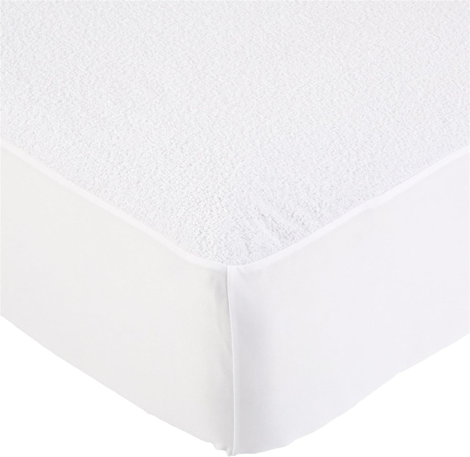 AMAZON BASICS Hypoallergenic Waterproof Fitted Mattress Protector Cover, Fu