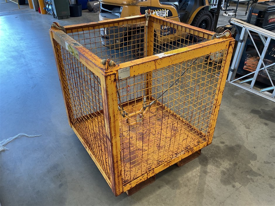 <p>1 Tonne Lifting Cage </p>
