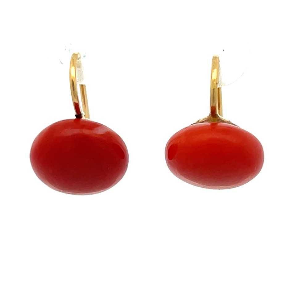 Elegant 18ct yellow gold drop earrings