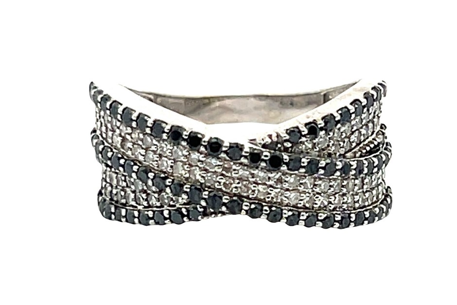 9Ct Gold Black & White Diamond Ring