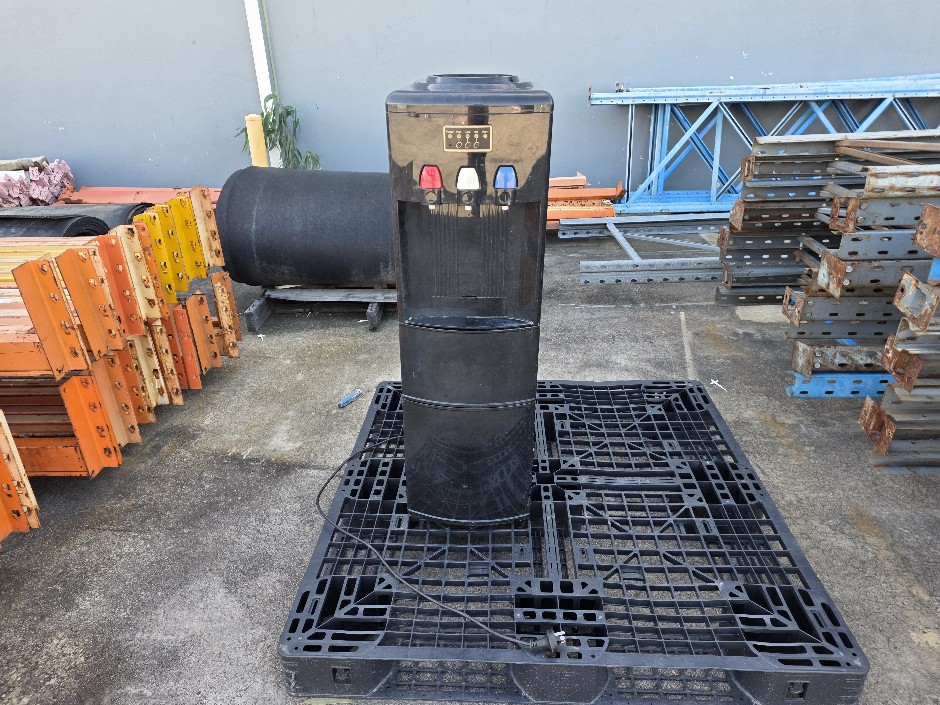 <p>Water Cooler</p>