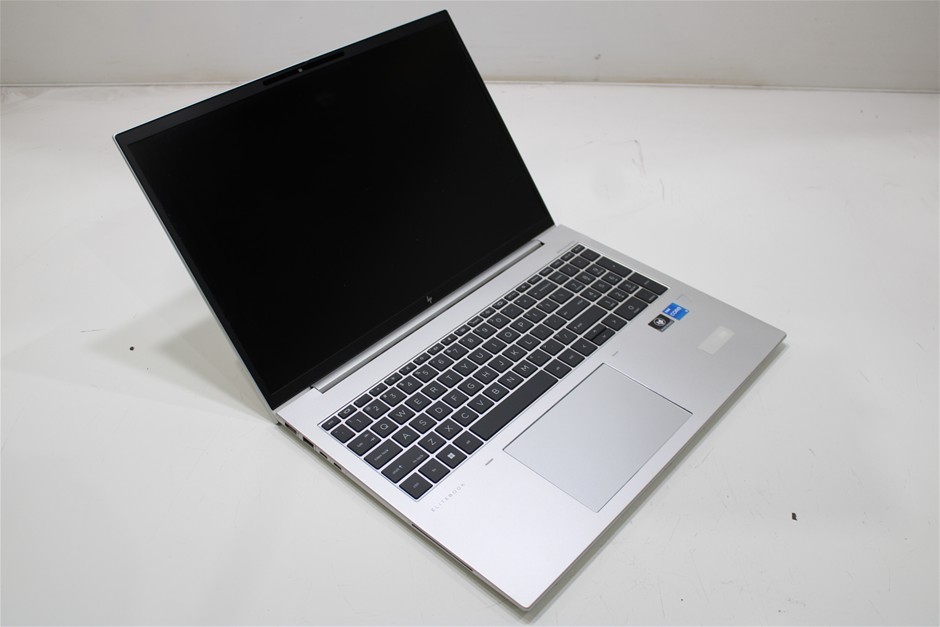 HP ELITEBOOK 860 G9