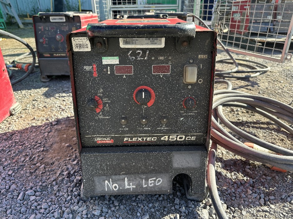 <p>Lincoln Flextec 450CE Welder</p>