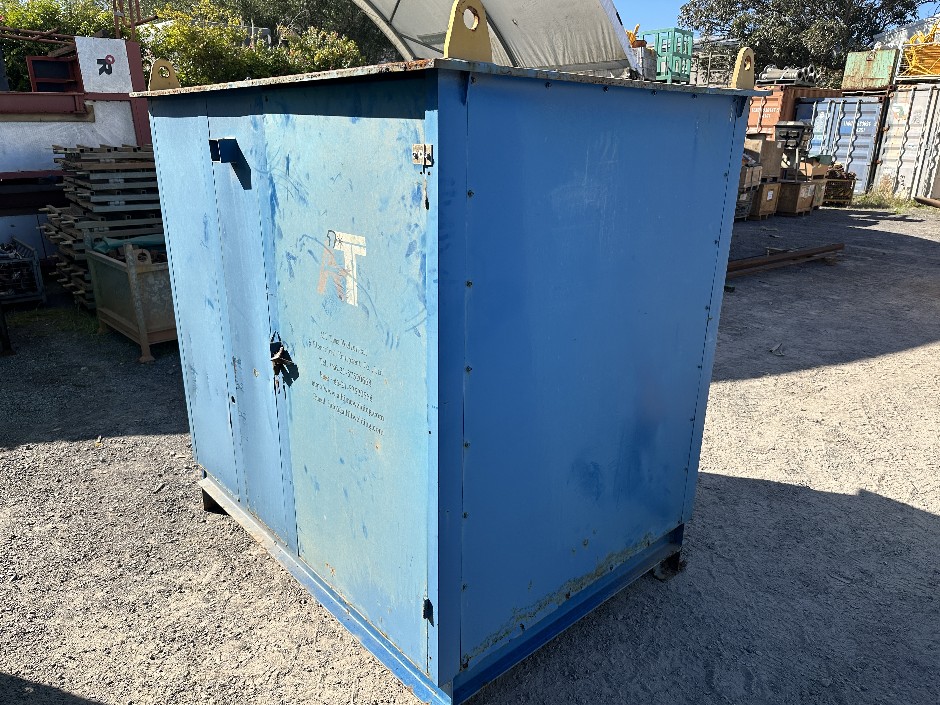 <p>Lincoln AC1200 Welder</p>
