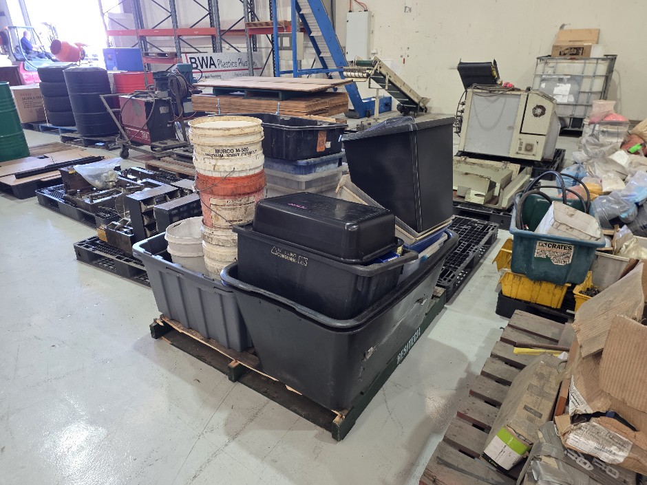 <p>Miscellaneous Tubs & Buckets</p>