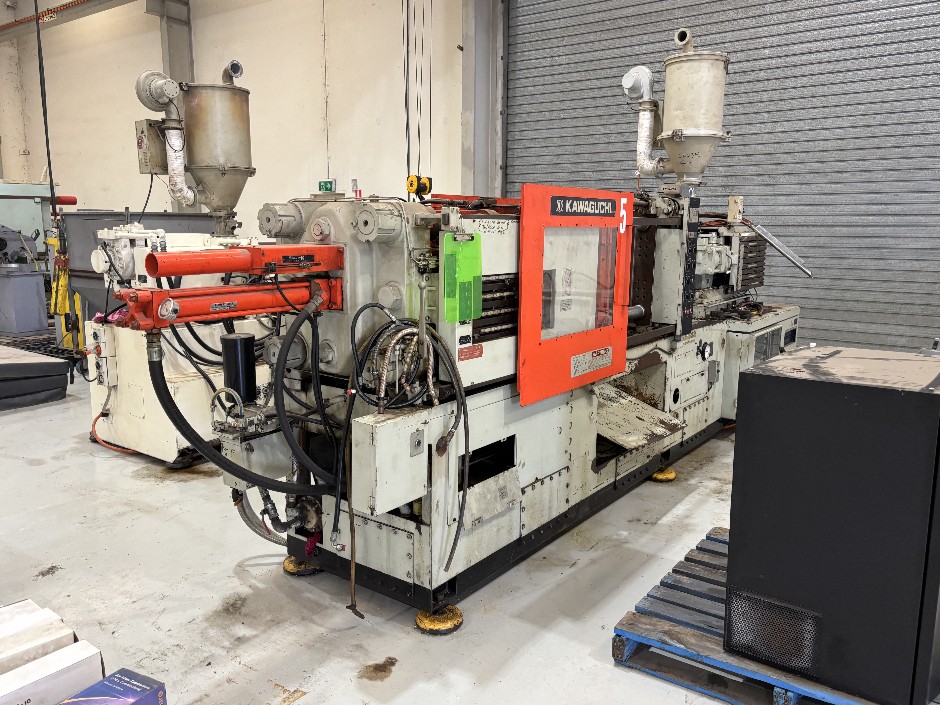 <p>Kawaguchi KS-200S Plastic Injection Moulding Machine</p>