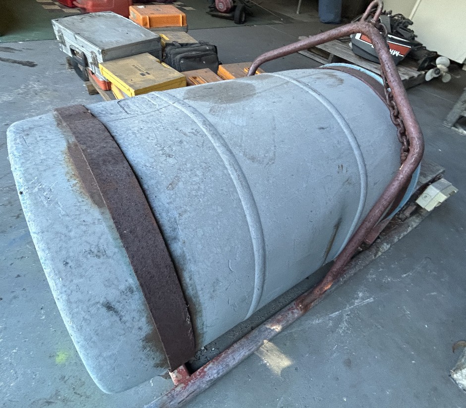 200L Water Tank with Electric Pump