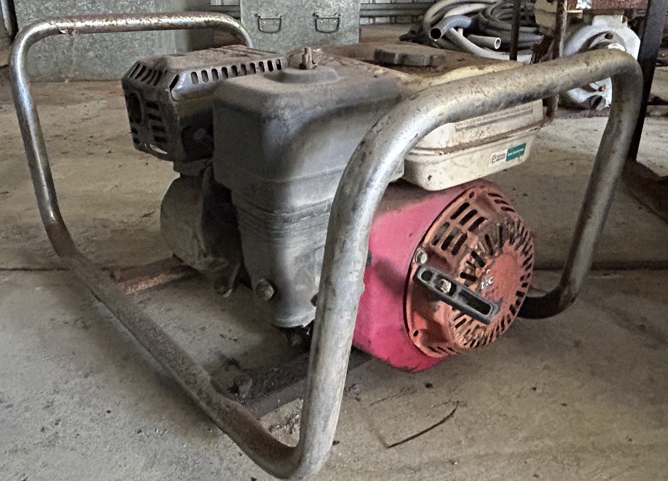 <p>Genset 2.5 kVA Honda</p>