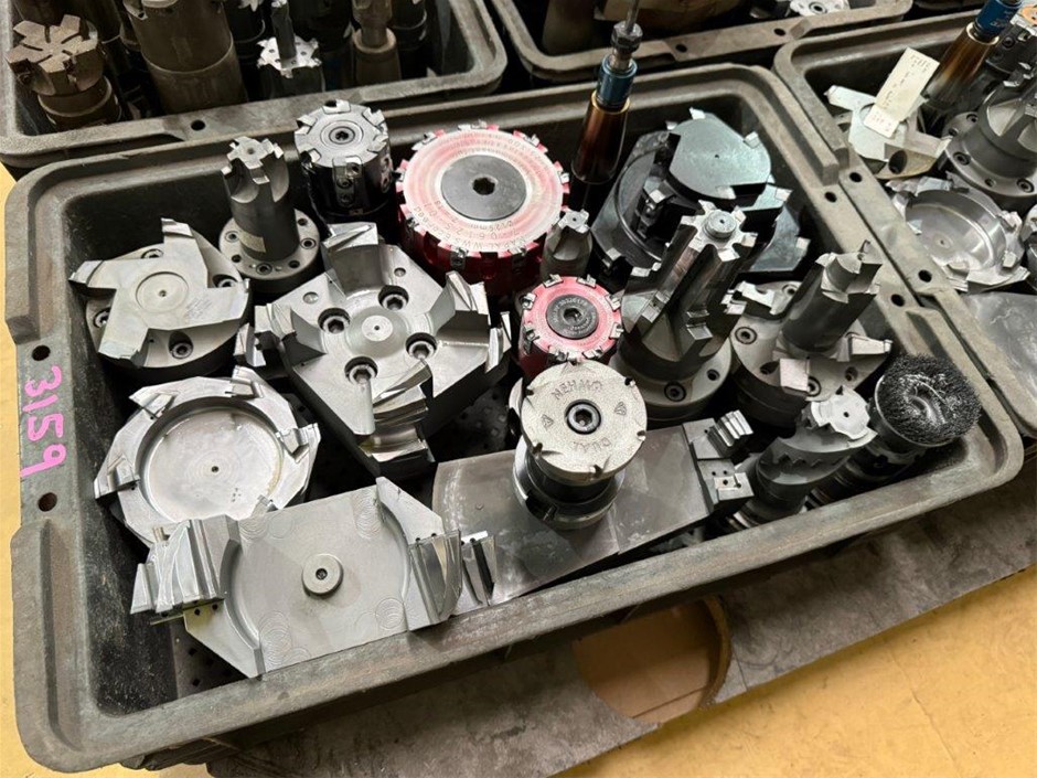HSK A63 Facemill Holders (With Assorted Milling Cutlers)