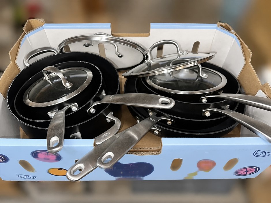 OXO 11 Piece Softworks Non-Stick Cookware Set NB: obvious scratches, photo