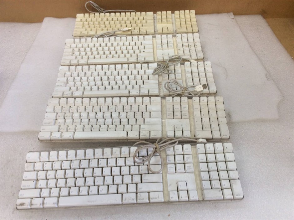 Apple A1048 Wired Keyboards (Lot of 5)