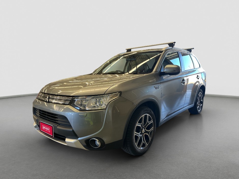 2014 Mitsubishi Outlander Plug-In-Hybrid-Petrol