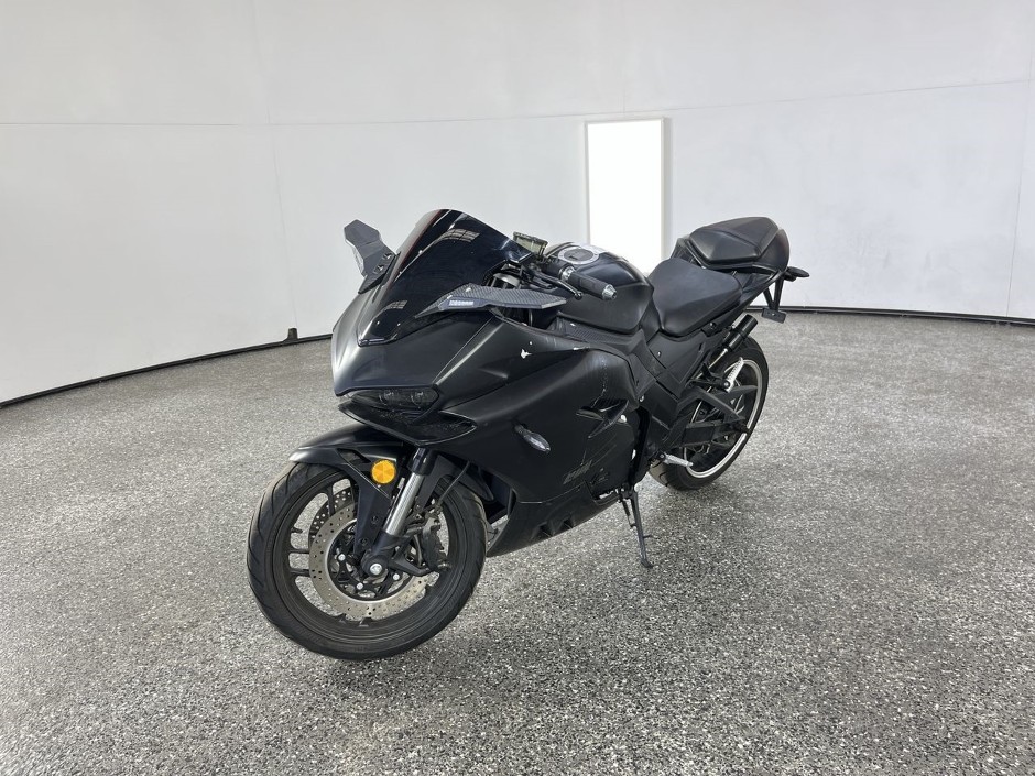 Braaap MotoE Automatic Motorbike