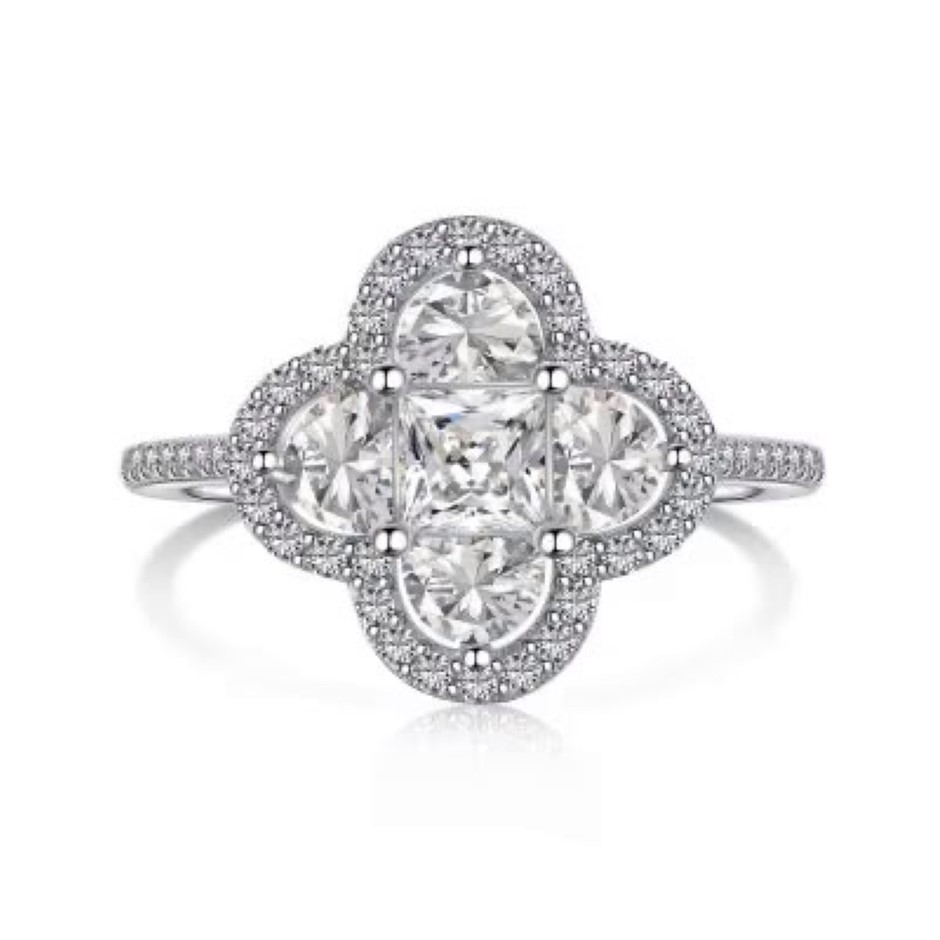 Clover Style 5A Cubic Zirconia 925 Sterling Silver Ring - Size 5