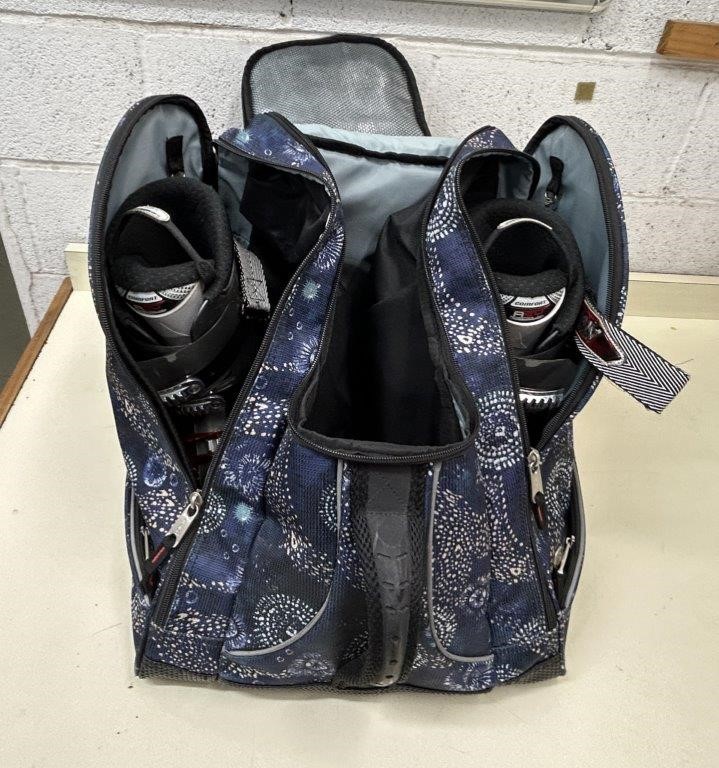 ATOMIC Ski Boots & Carry Pack