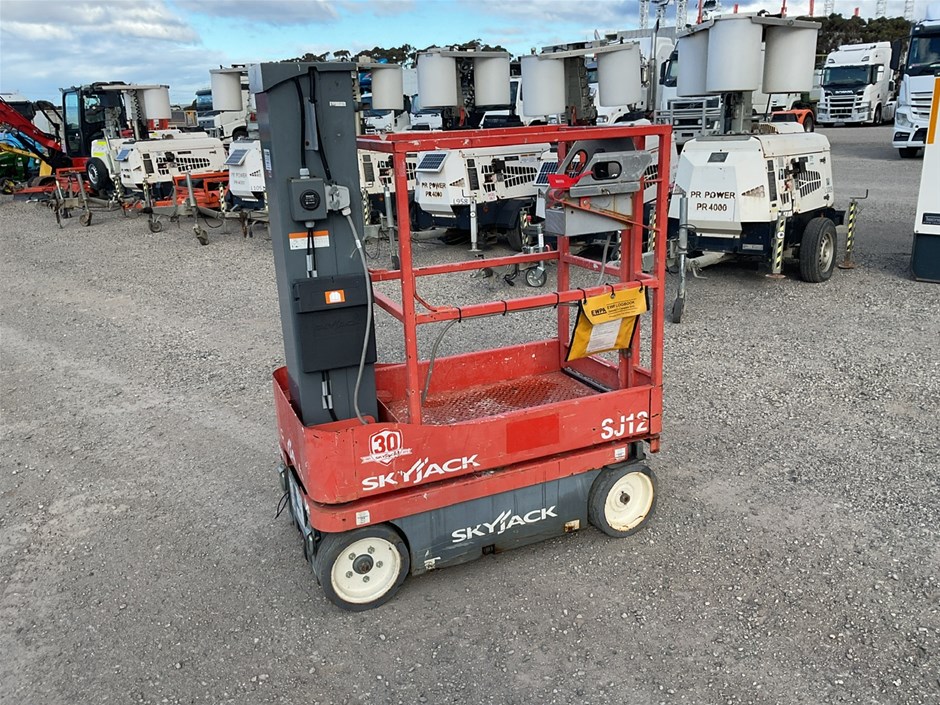 2015 SkyJack SJ12 Vertical Man Lift
