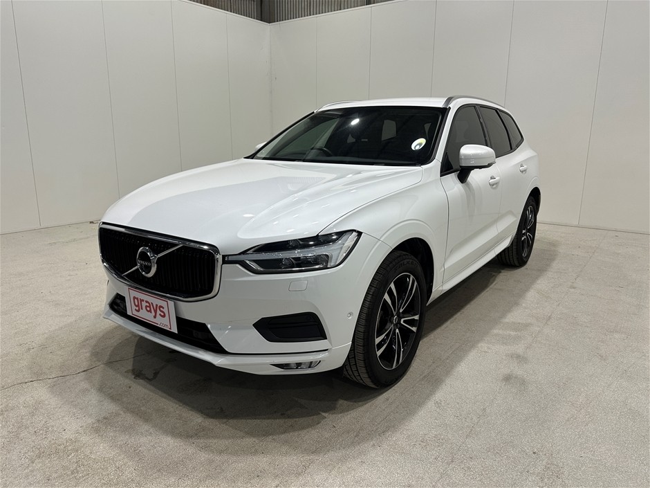 2017 Volvo XC60 T5 MOMENTUM Petrol