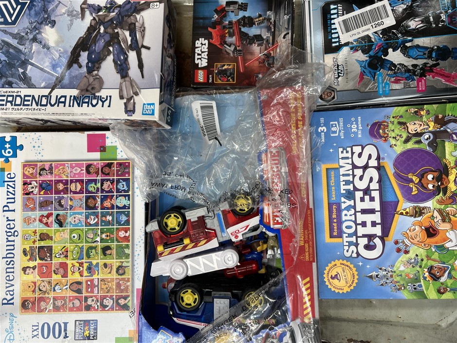 6 x Assorted Toy Products; Incl. Puzzles, Star Wars, Gundam & More. NB: Pho