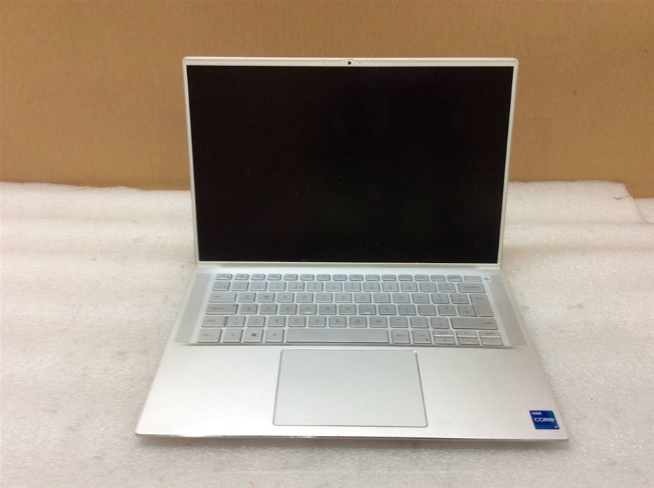 DELL Inspiron 7400 laptop i7-1165G7 16GBRAM 128GB Silver