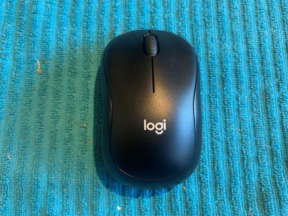 <p>4 x Logitech Silent Mouse (Unused)</p>
