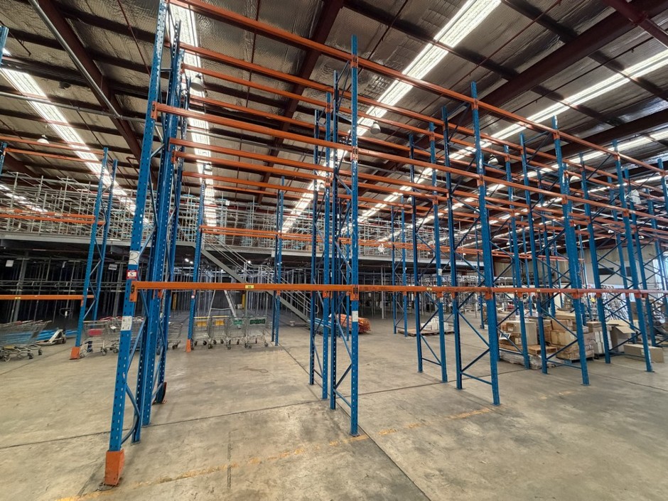 <p>Dexion Pallet Racking Shelving</p>