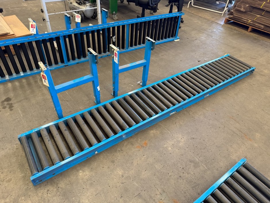 <p>Feed Roller Stand</p>