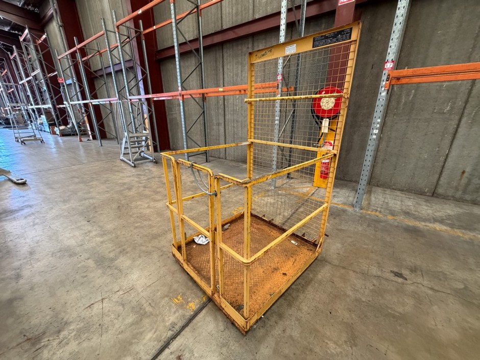 <p>Prentice Industries Forklift Man Cage</p>