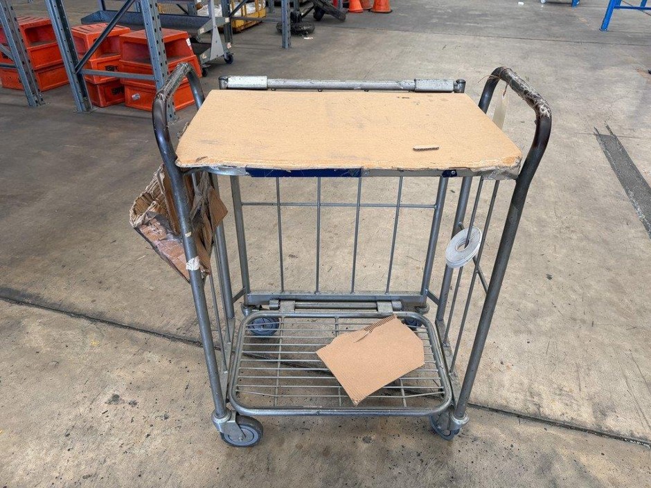 <p>Mobile Platform Trolley</p>