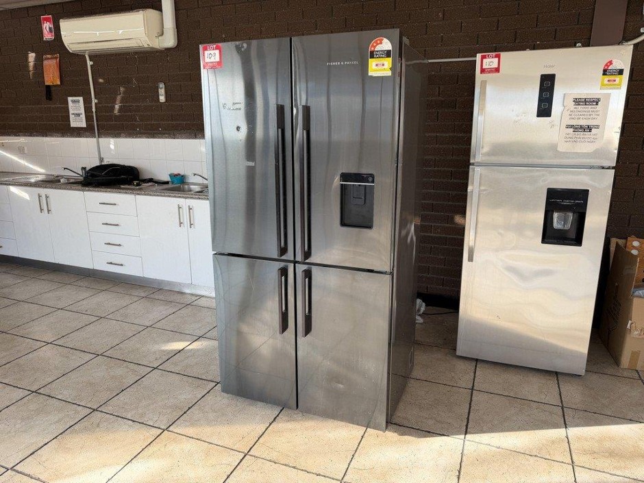 Fisher & Paykel Fridge/Freezer