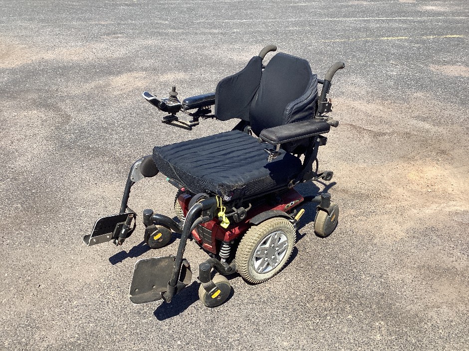 <p>Quantam Q6 Edge Electric Wheel Chair</p>