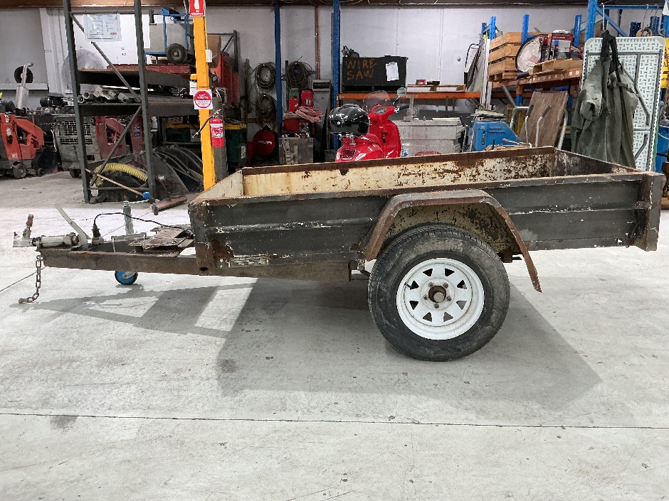 <p>2007 Carac 7x4 Single Axle</p>