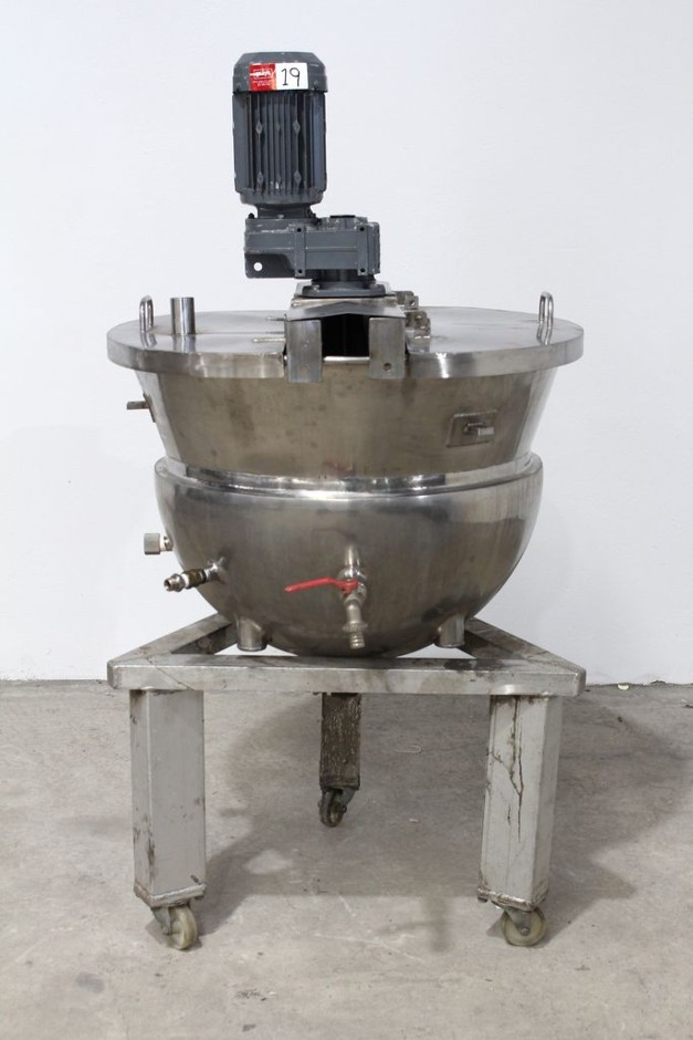 <p>180L Stainless Steel Jacketed Pan with Mixers</p>