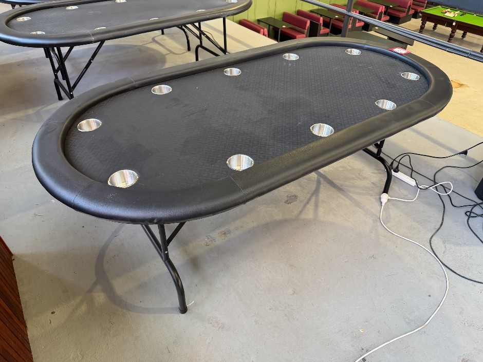 <p>84" Pro Series Oval 10 Player Foldable Poker</p>