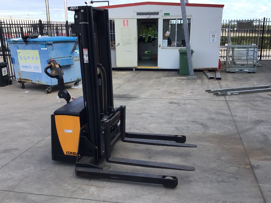 Task Condals-4.5STRI SS Electric Walkie Stacker