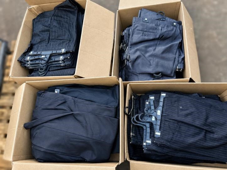 Approx. 120 x SCUZZATTI Men’s Business Formal Grey Trousers, Assorted Sizes