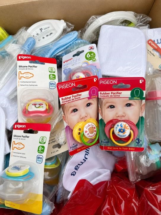 BABY BUNDLE: Assorted PIGEON Baby Essentials – Pacifiers, Feeding Accessori