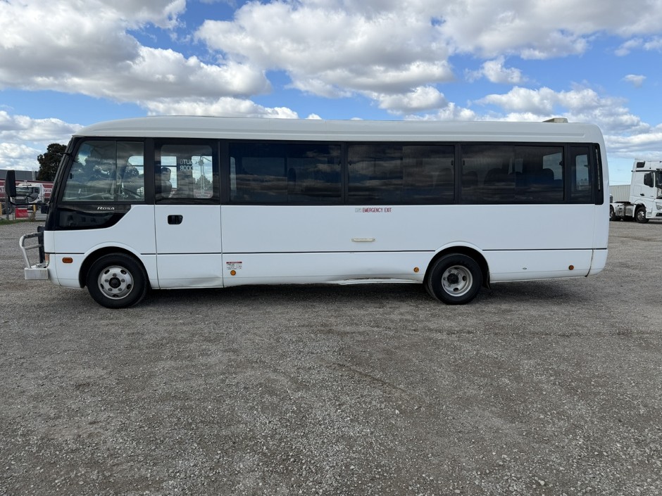 2010 Mitsubishi Rosa Diesel Bus