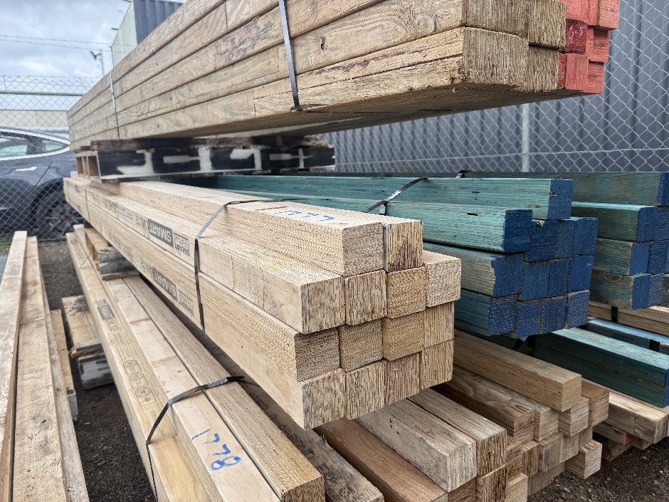 Bundles of structural timber - Unused