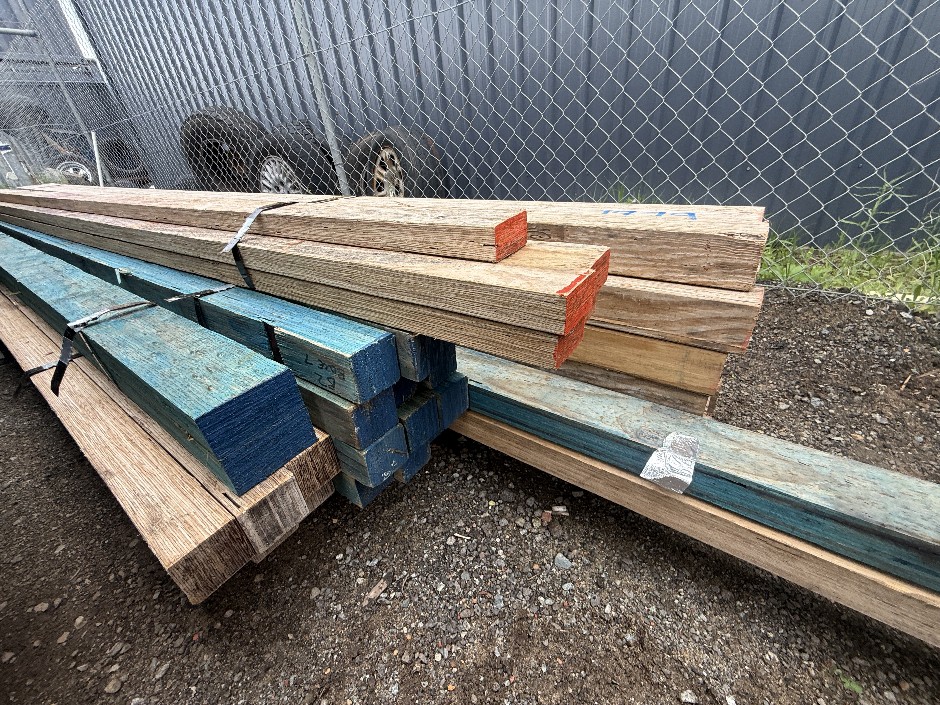 Bundles of structural timber - Unused
