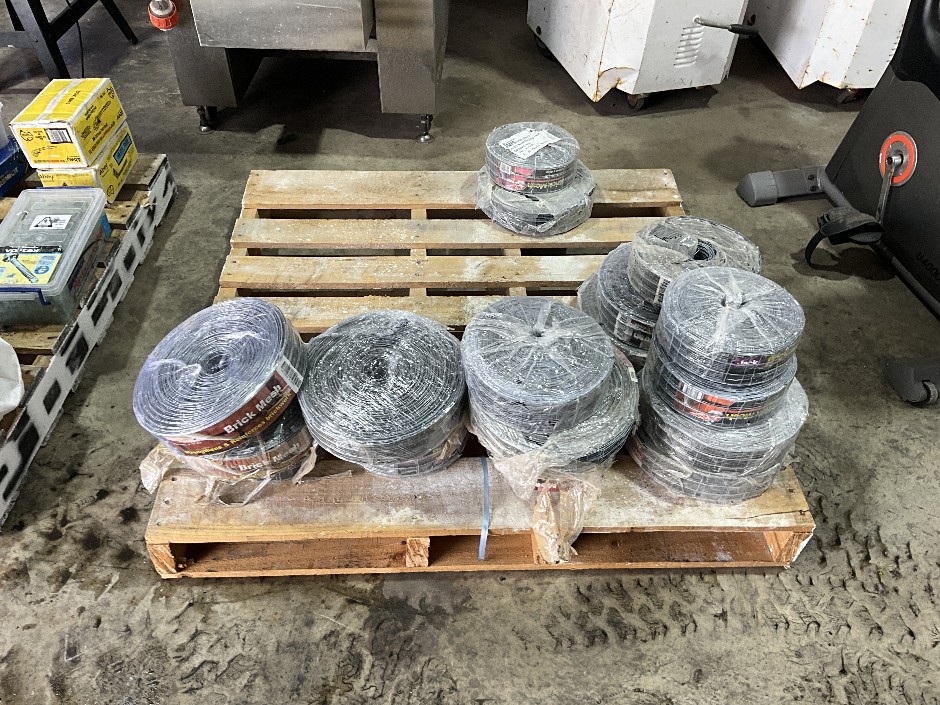 <p>Pallet of brick mesh - Unused</p>