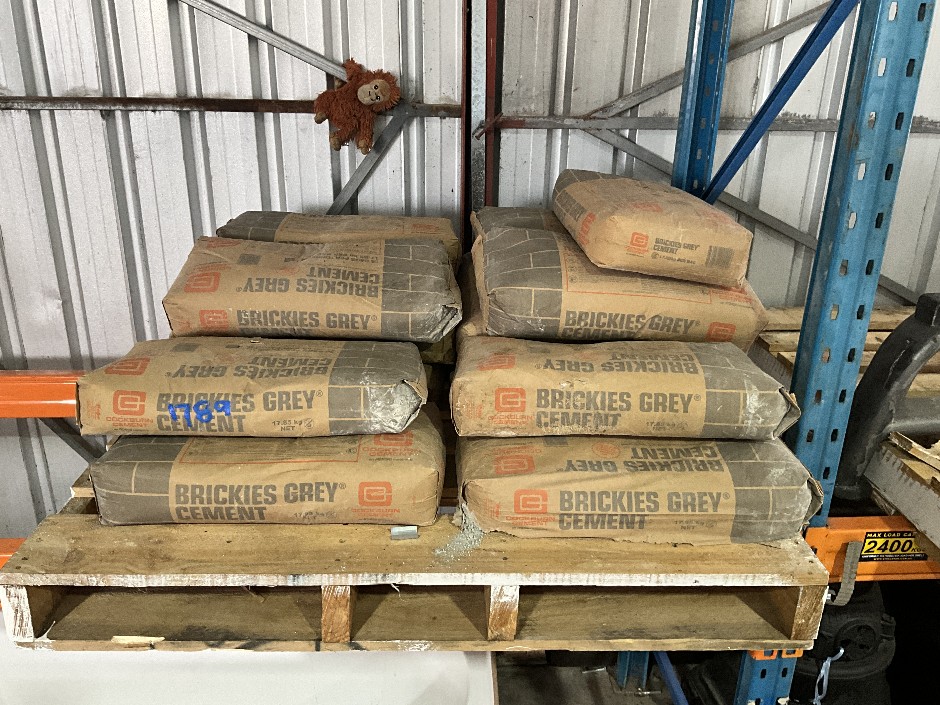 <p>Pallet of brickies grey cement - Unused</p>